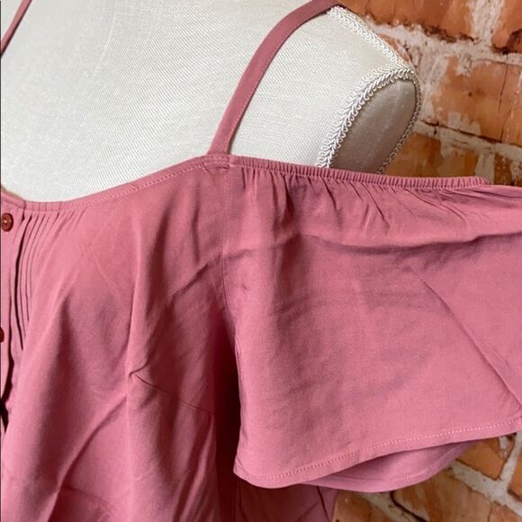 NWT Torrid Rose Cold Shoulder Blouse - Picture 6 of 11